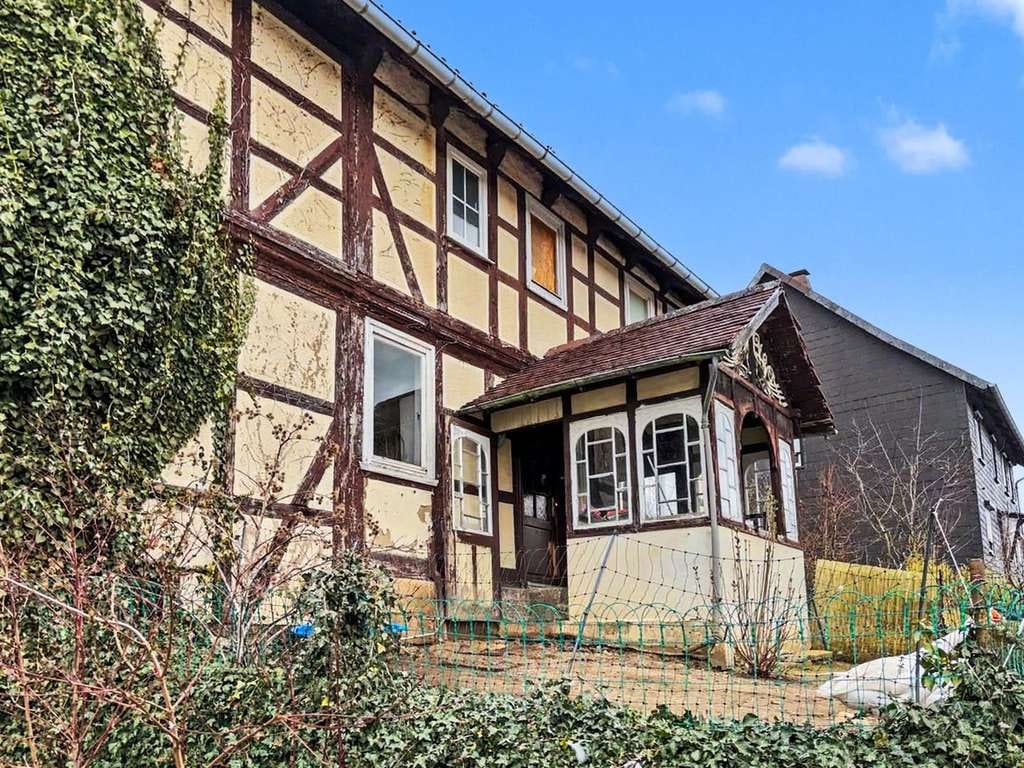 Immobilie in Bad Gandersheim - Fachwerk mit Seele – Raum für Visionäre, Bastler und neue Ideen in Bad Gandersheim,Ackenhausen - Bild 2