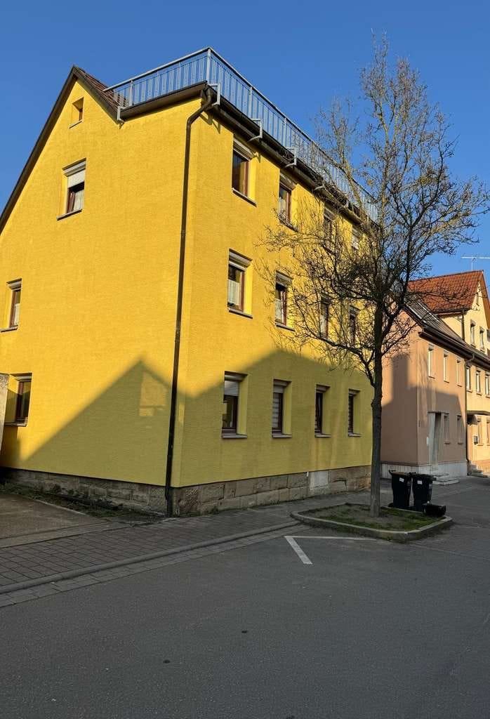 Immobilie in Lauffen am Neckar - 2 Familienhaus mit Potenzial für Kapitalanleger oder Eigennutzer in zentraler guter Lage - Bild 0