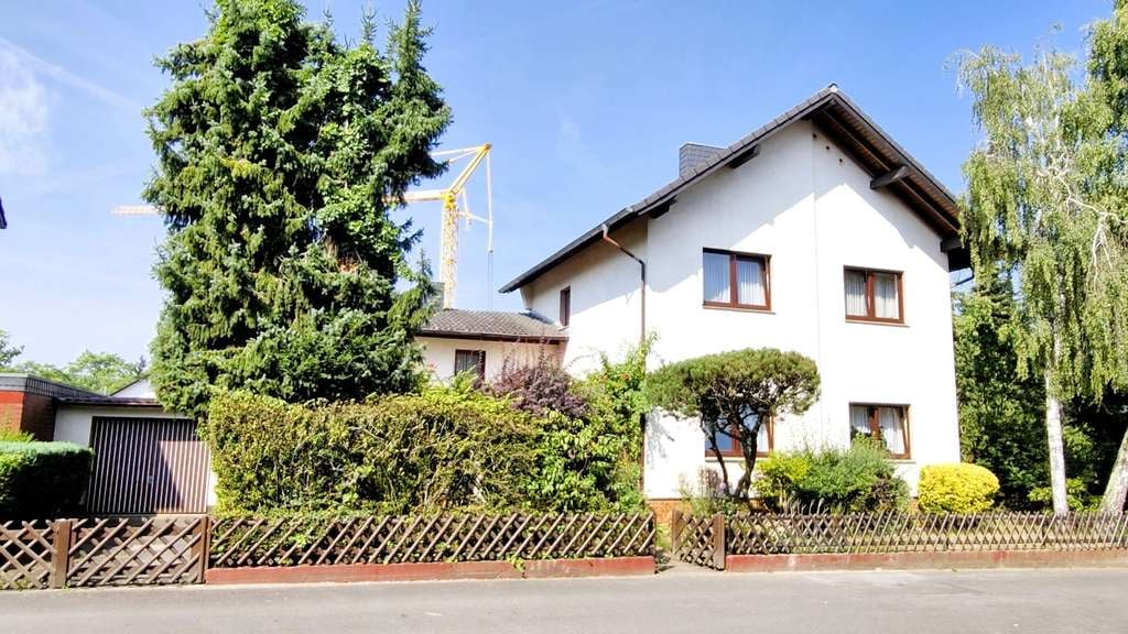 Immobilie in Hennef (Sieg) - Hennef-Top Lage! Einfamilienhaus mit Potenzial; sofort verfügbar! - Bild 0