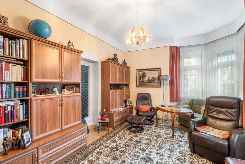 Immobilie in Zossen - Großzügiges Einfamilienhaus auf ca. 900 m² Grundstück – optional mit angrenzender Liegenschaft - Bild 2
