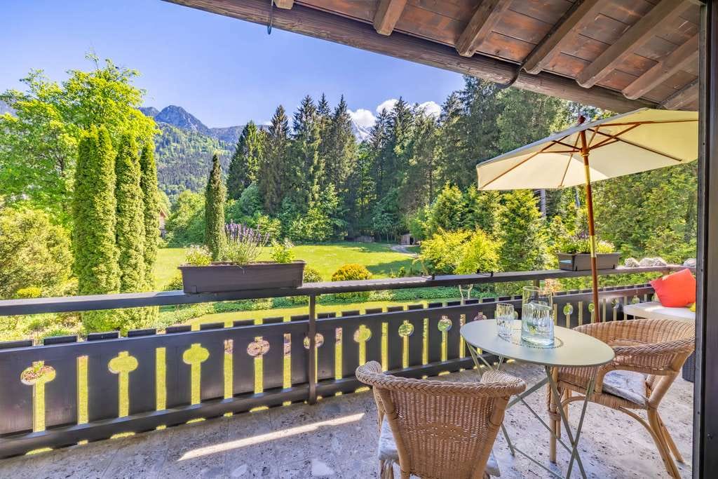 Immobilie in Grainau - H&G - Alpines Wohnglück mit XL-Panorama-Balkon & maximaler Lebensqualität in Grainau bei Garmisch - Bild 0
