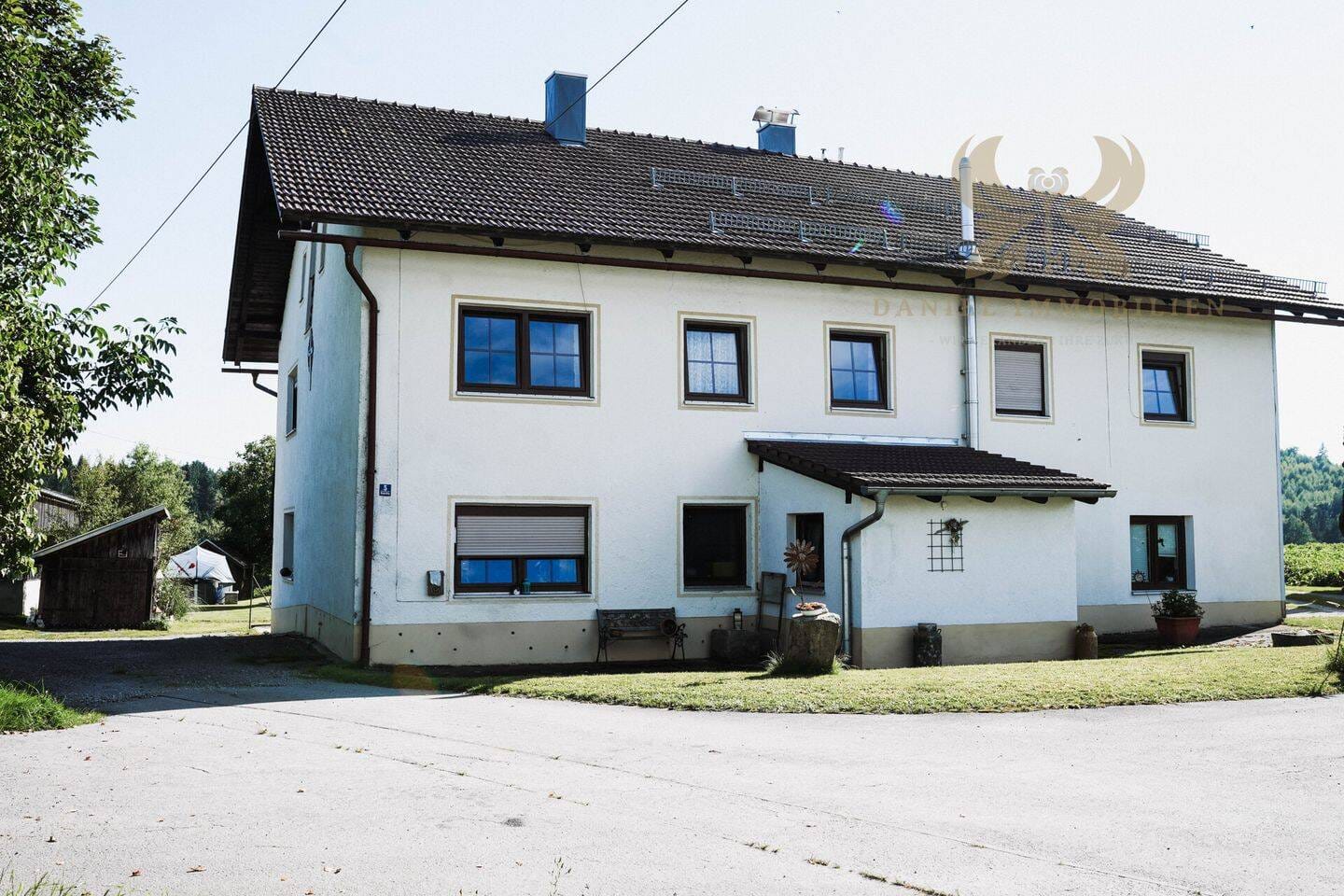 Immobilie in Auerbach - Teilsaniertes Zweifamilienhaus in ruhiger Randlage von Auerbach - Bild 0