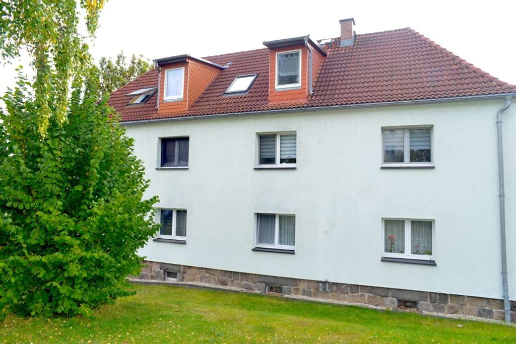 Immobilie in Wilkau-Haßlau - Gepflegtes Wohnjuwel in ruhiger Lage mit Balkonen und Stellplätzen - Bild 3