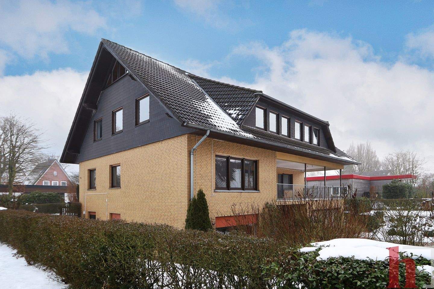 Immobilie in Holdorf - Großes Mehrfamilienhaus in weitläufiger Siedlungslage - Bild 2