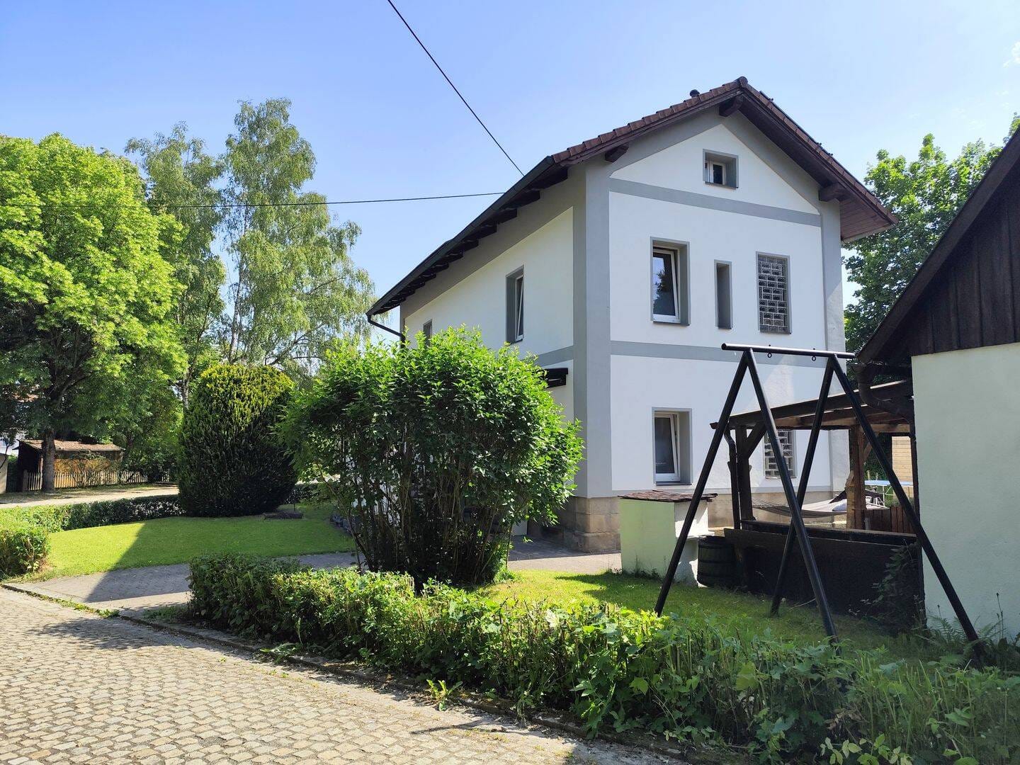 Immobilie in Trebgast - Historischer Charme trifft moderne Nachhaltigkeit: Liebevoll saniertes Einfamilienhaus in 95349 Trebgast mit Werkstatt, Garten und PV-Autarkie! - Bild 0