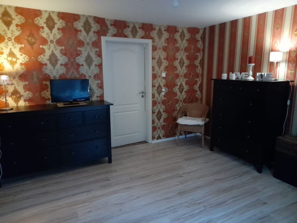 Immobilie in Wusterwitz - Einfamilienhaus mit großem Grundstück für Pferdeliebhaber 15.800 qm - Bild 4