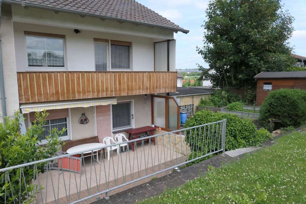 Immobilie in Wolfhagen - Zweifamilienhaus in ruhiger Wohnlage und guter Anbindung - Bild 3