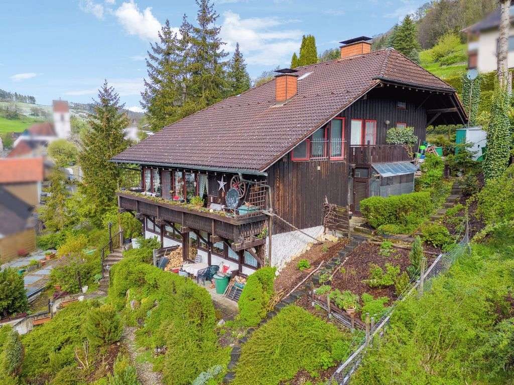 Immobilie in Stühlingen - Einfamilienhaus mit Einliegerwohnung in Stühlingen-Lausheim - Bild 2