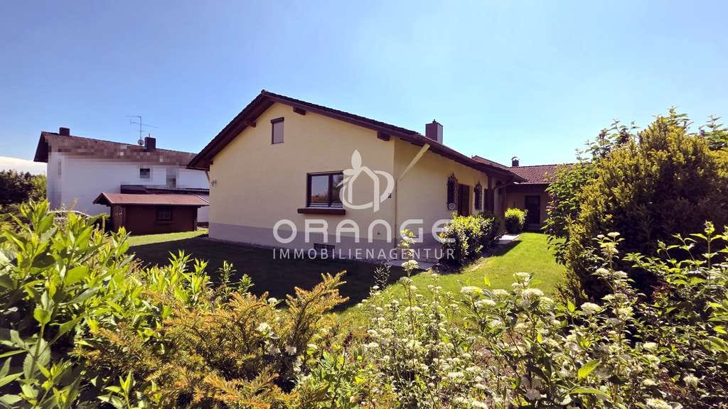 Immobilie in Malching - Wohnen mit Charme: Eckgrundstück – Bungalow mit Wintergarten, Gartenidylle, Keller & viel Platz! - Bild 4