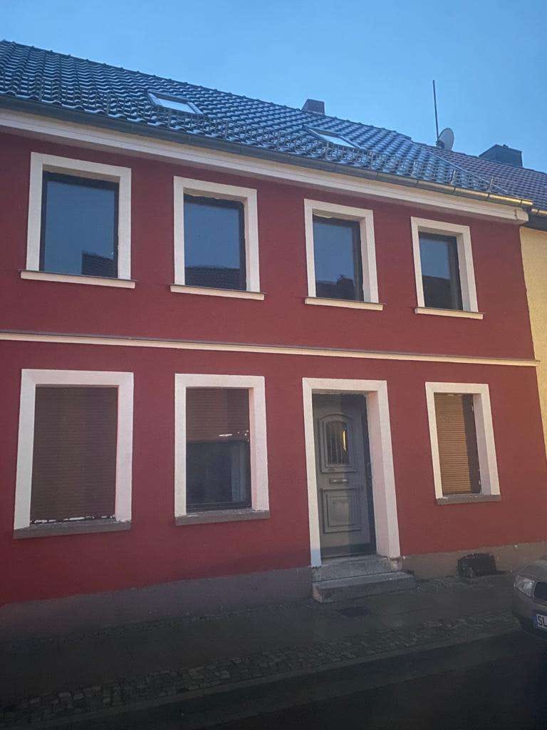 Immobilie in Schönebeck (Elbe) - Ein Haus mit Potenzial in ruhiger Lage nahe Elbe - Bild 0