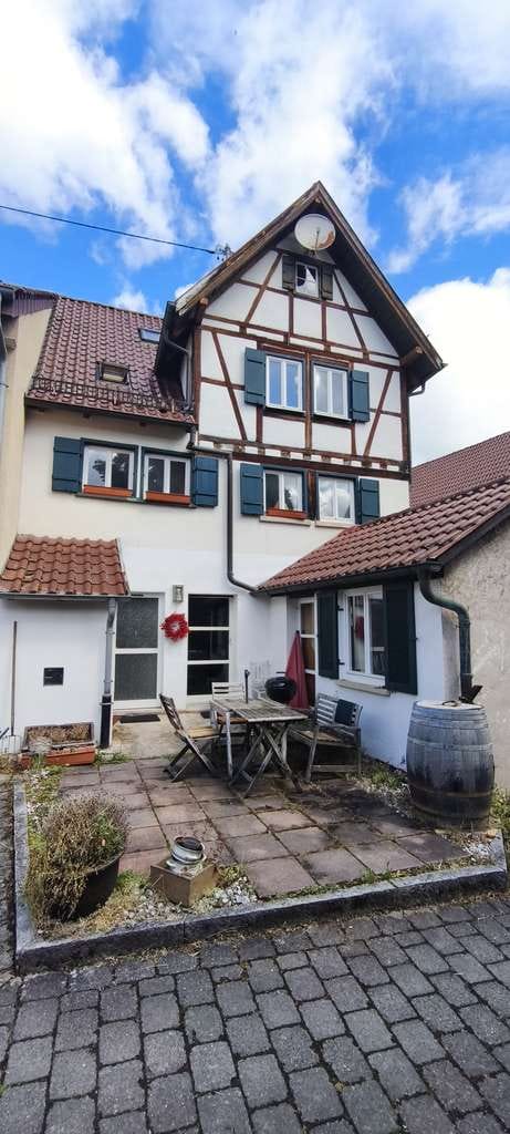 Immobilie in Rottenburg am Neckar - Fachwerkhaus mit vielen Zimmern in Bieringen - Rottenburg am Neckar - Bild 1