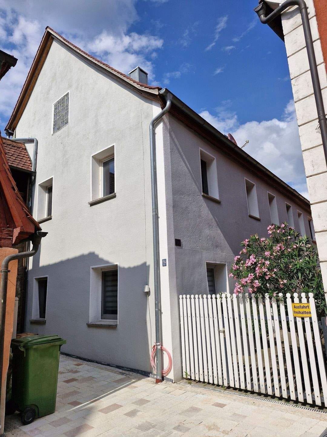 Immobilie in Spalt - Wohnhaus (C) an der historischen Stadtmauer mit großem Garten & Stellplätzen - Bild 0
