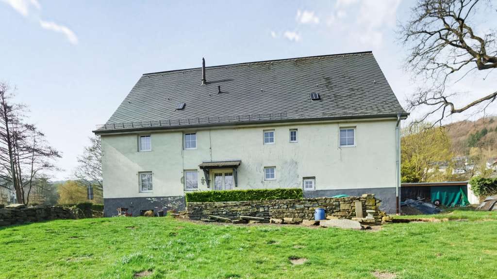 Immobilie in Nachrodt-Wiblingwerde - Nachrodt-Wiblingwerde: EFH mit 2.550 m² Grundstück & Ausbaupotenzial - Bild 3