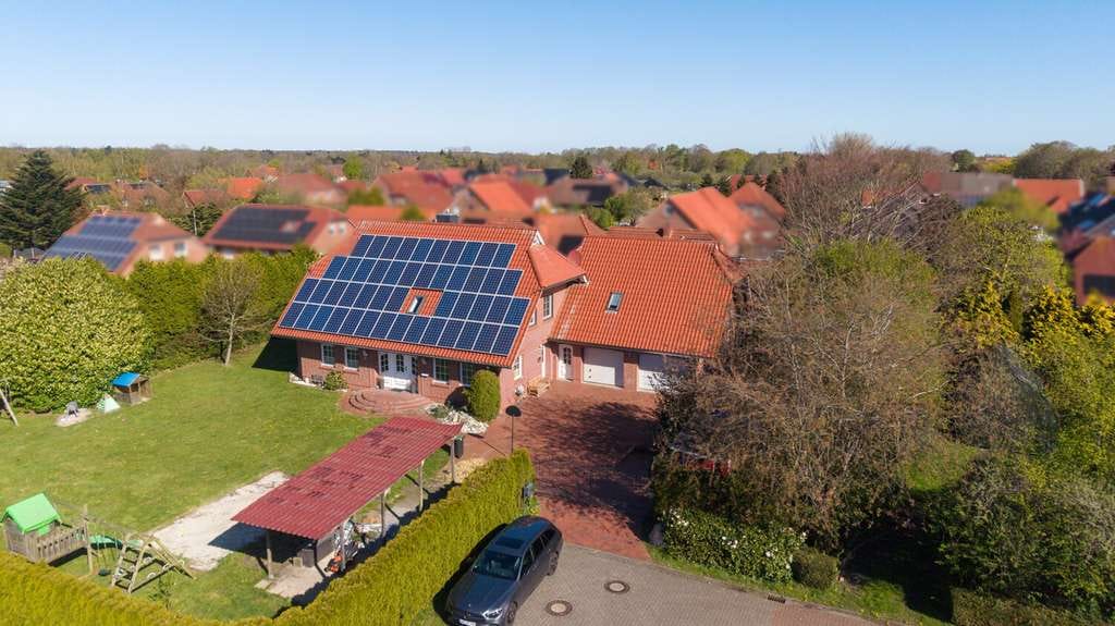 Immobilie in Großheide - Hochwertiges Einfamilienhaus mit Einliegerwohnung und PV Anlage in der Nähe der Nordsee - Bild 2