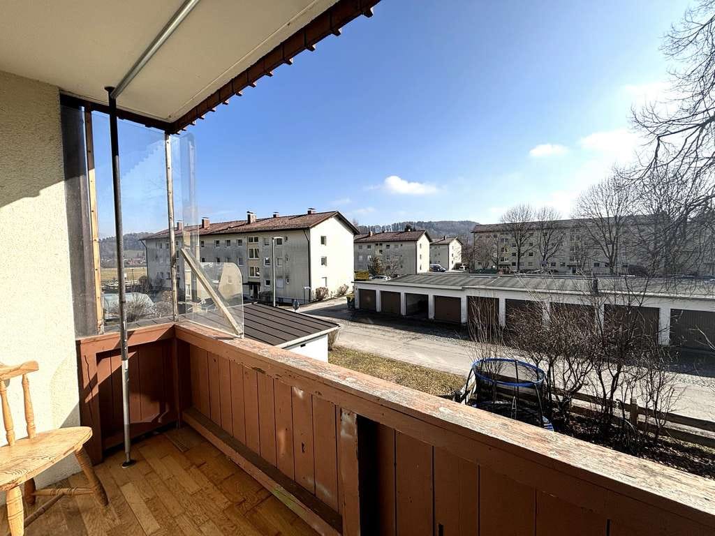 Immobilie in Hausham - Provisionsfrei - Helle 3-Zimmer Wohnung mit Balkon und Garage im Alpenvorland - Bild 1