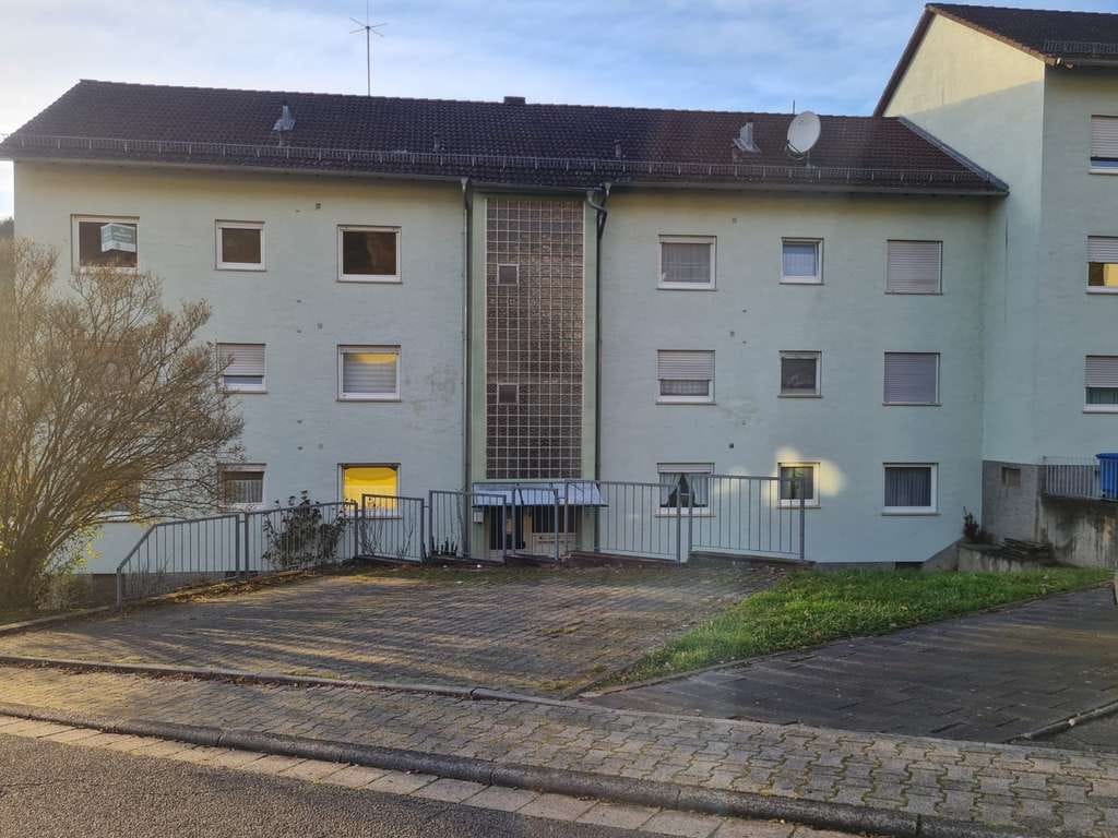 Immobilie in Breuberg - 4-Zimmer-Wohnung mit Balkon in Breuberg - Bild 0