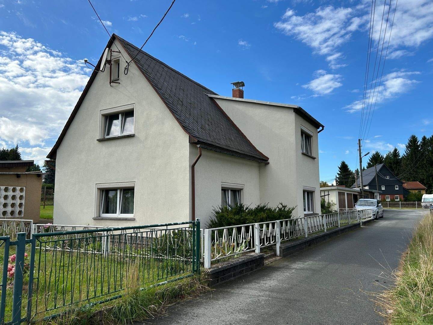 Immobilie in Seifhennersdorf - Schöner Grundriss + schönes Grundstück - 5-Zimmer-EFH im Herzen von Seifhennersdorf - Bild 0