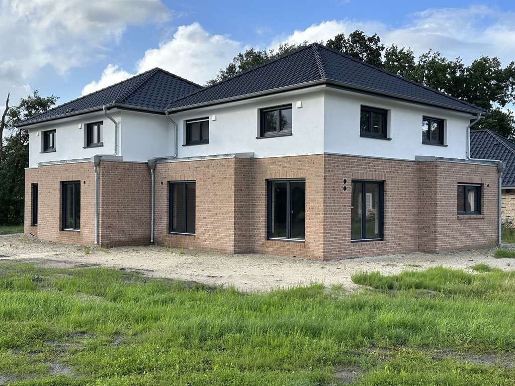 Immobilie in Düdenbüttel - Hochwertige Doppelhaushälfte in 21709 Düdenbüttel bei Stade - Bild 1