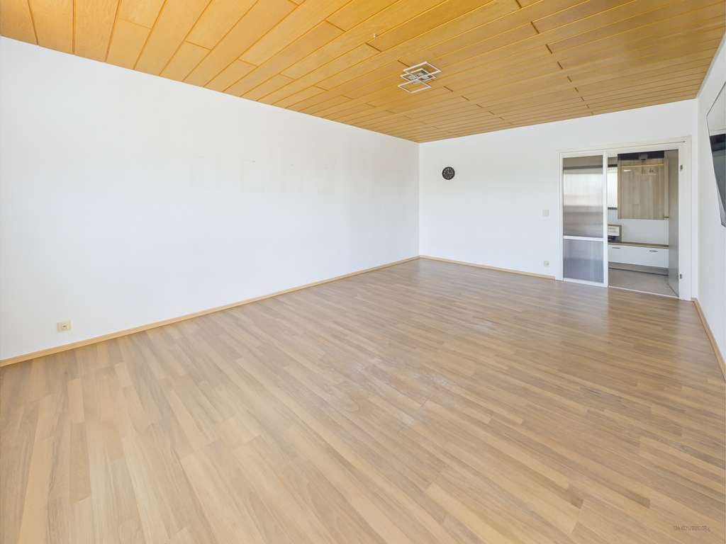 Immobilie in Obersulm - Traumhafte Feldrandlage in Obersulm – Stilvolle Wohnung mit einzigartigem Ausblick - Bild 3
