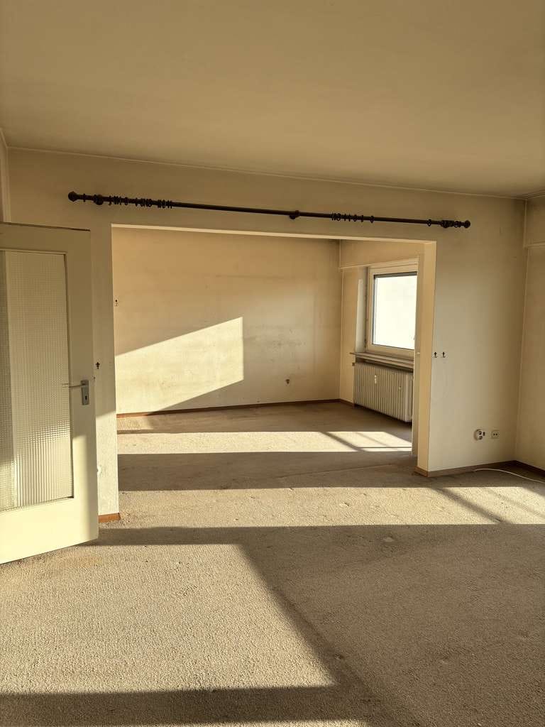 Immobilie in Ludwigsburg - Lichtdurchflutete 3-Zimmer ETW mit Balkon in ruhiger Wohnlage – großes Potenzial für Ihre Wohnideen - Bild 4