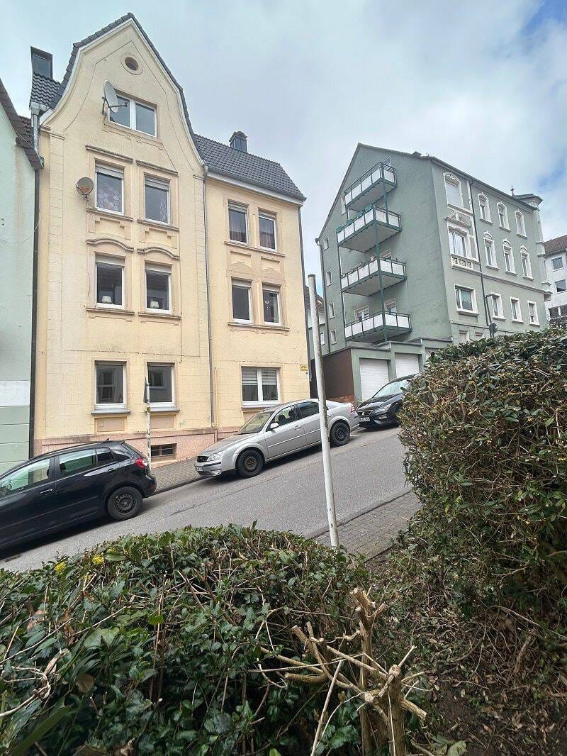 Immobilie in Lüdenscheid - TOP-Modernisiertes 4-Familienhaus mit Balkonen und Garten im Stadtzentrum von Lüdenscheid… - Bild 3
