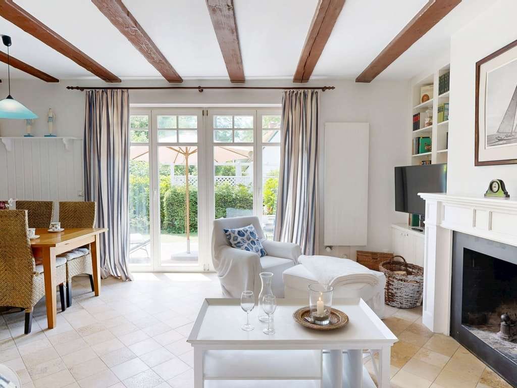 Immobilie in Wittenbeck - Wohlfühlhaus mit Kamin und großer Terrasse auf dem Gut Klein Bollhagen -  nahe der Ostsee bei Küh... - Bild 3