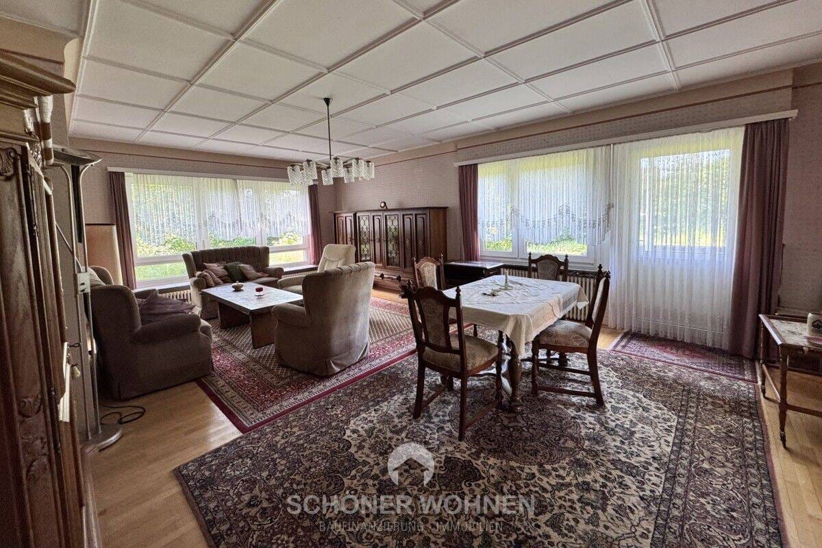Immobilie in Wadern - Wadern: großzügiges Einfamilienhaus in Top-Wohnlage am Park im Stadtzentrum - Bild 2