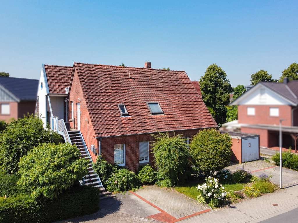 Immobilie in Ibbenbüren - Charme und Potenzial vereint! 
*Zentral gelegenes Wohnhaus in Ibbenbüren* - Bild 1