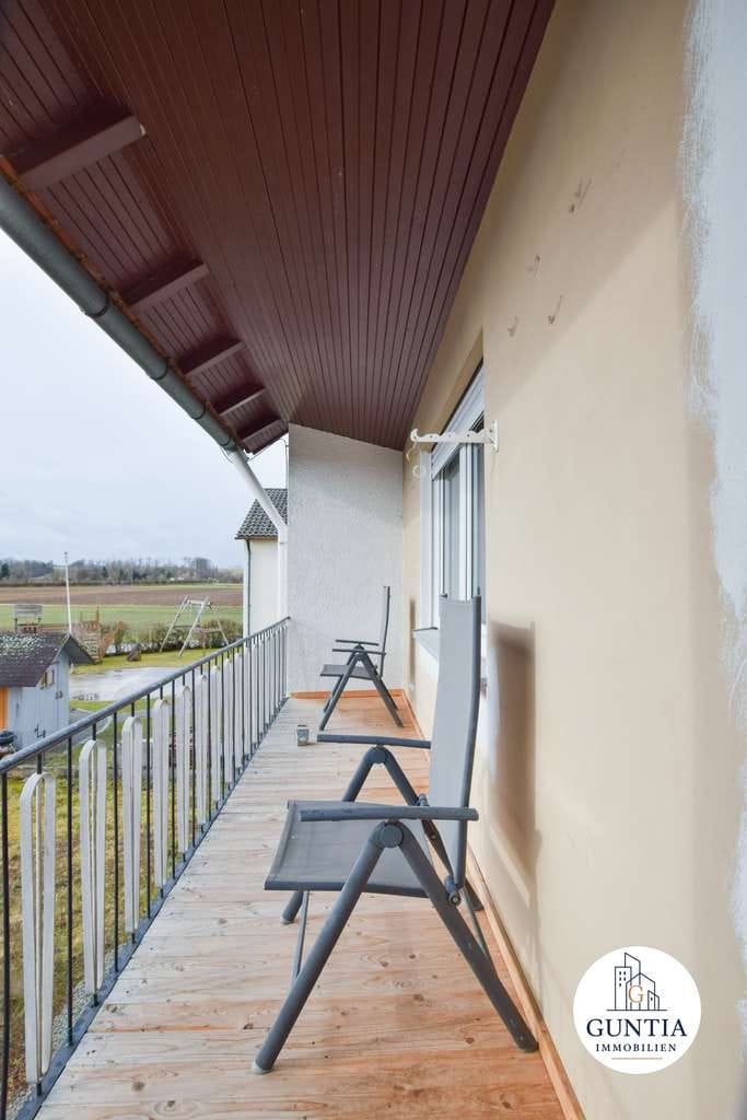 Immobilie in Offingen - Großzügiges Ein-/Zweifamilienhaus mit Garten und Doppelgarage in ruhiger Lage von Offingen - Bild 2