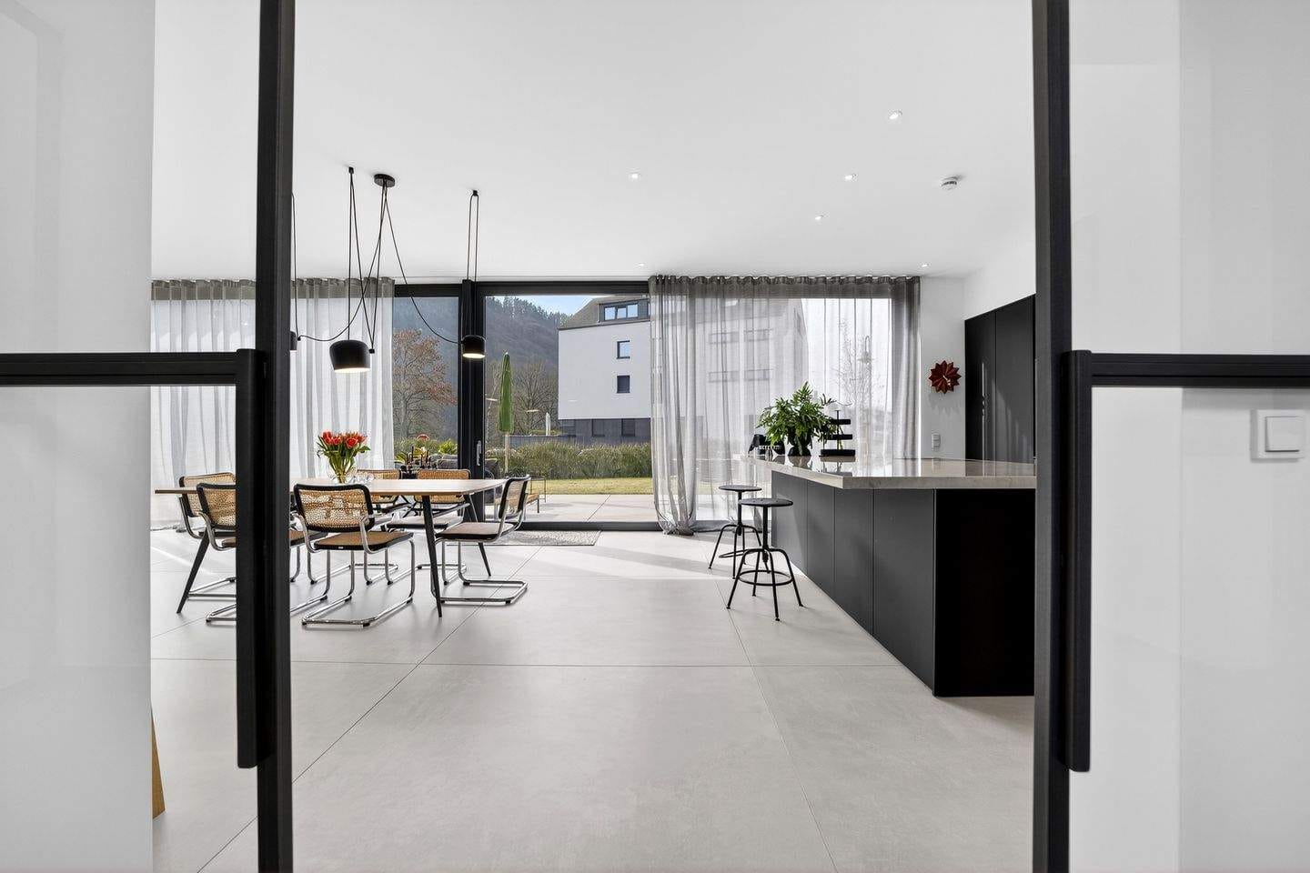 Immobilie in Mehring - Luxus trifft Architektur - außergewöhnliches Einfamilienhaus mit Moselblick! - Bild 2