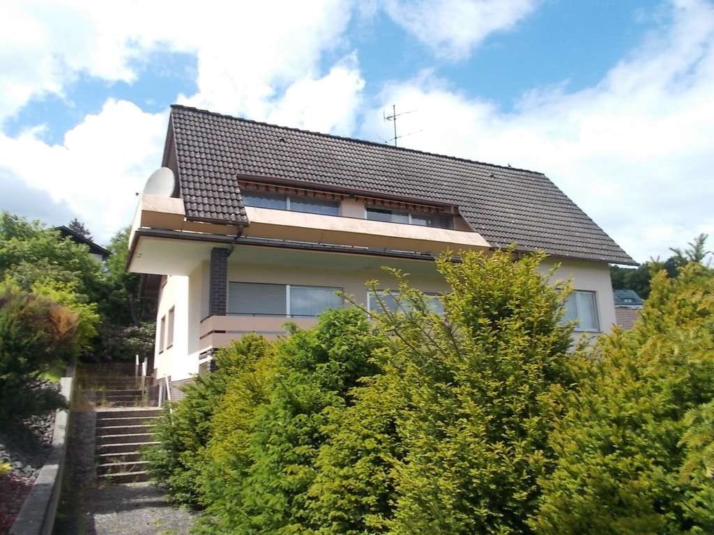 Immobilie in Ortenberg - Drei Wohnungen mit Fernblick in Ortenberg - Bild 1