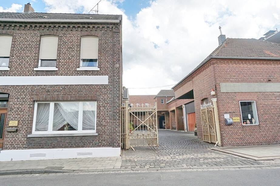 Immobilie in Kerken - Aldekerk: Historisches Reihenendhaus mit Lagerhallen u. Büros - Bild 0
