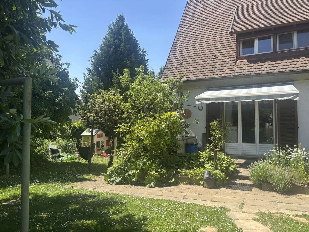 Immobilie in Schallstadt - Charmantes Wohnhaus auf idyllischem Grundstück in ruhiger Lage von Schallstadt-Wolfenweiler - Bild 1