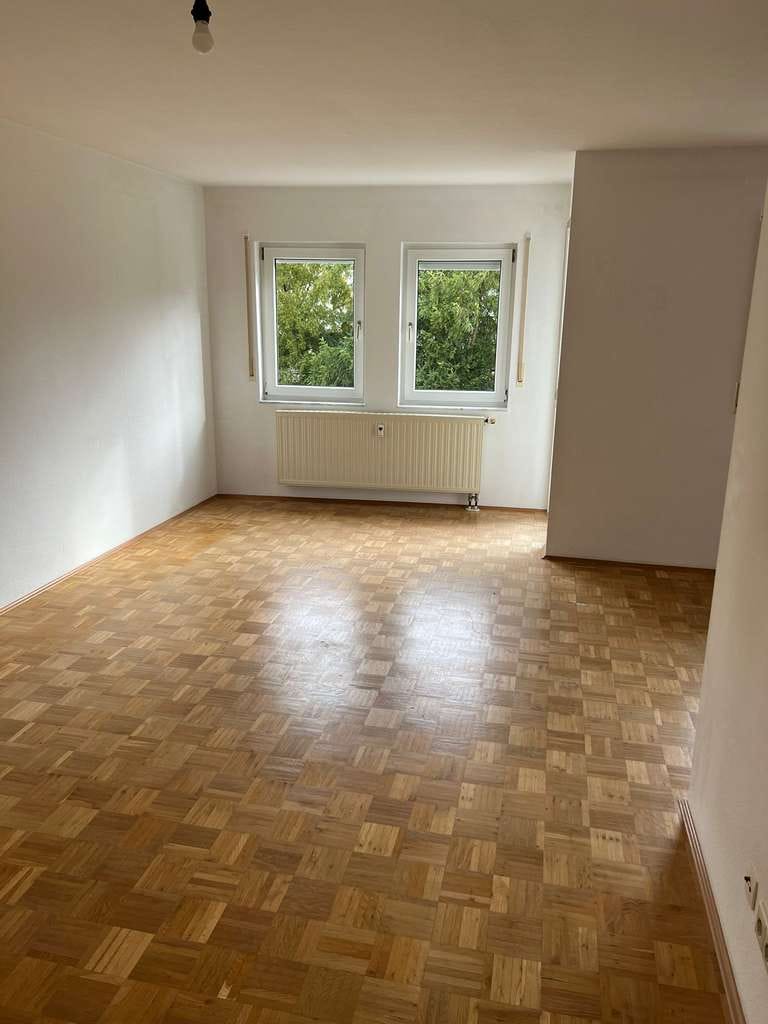 Immobilie in Lauffen am Neckar - 2 1/2-Zimmer-Eigentumswohnung im 2. OG eines Mehrfamilienhauses in Lauffen - Bild 0
