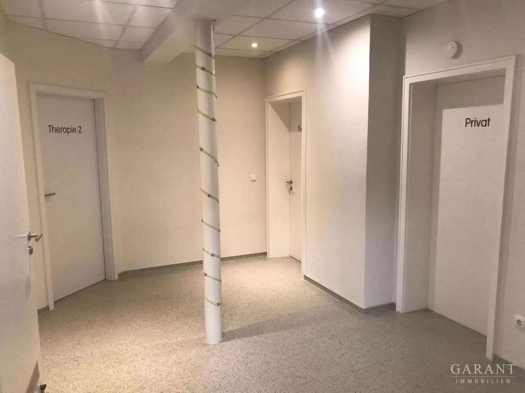 Immobilie in Trostberg - Ein Haus, viele Möglichkeiten - Wohnen, Arbeiten und Kapitalanlage unter einem Dach - Bild 1