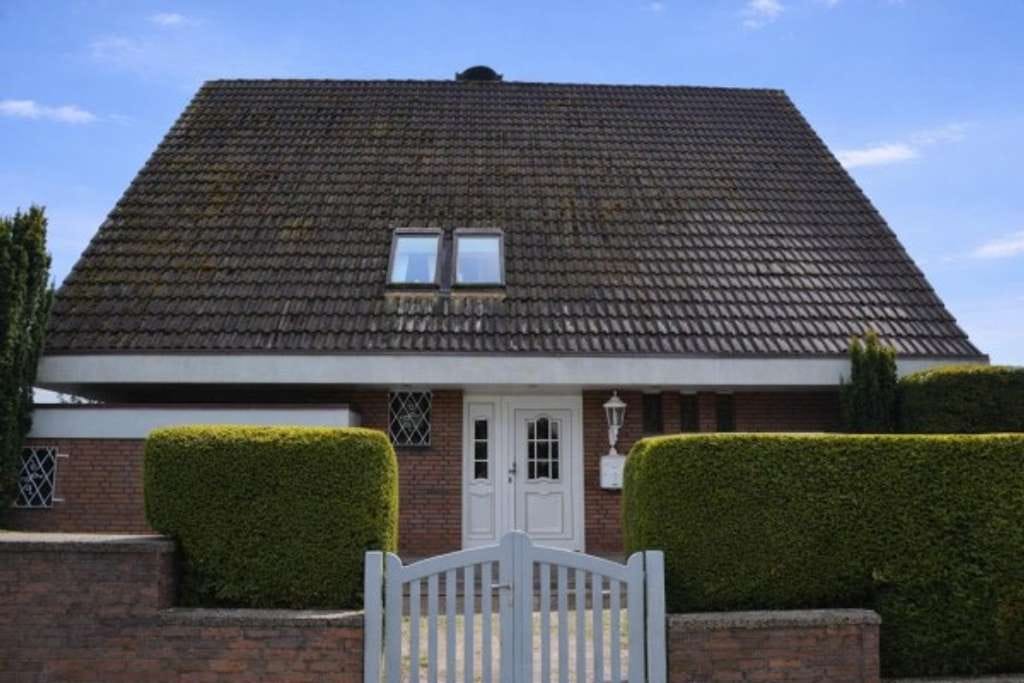 Immobilie in Hasenkrug - Hochwertiges Architektenhaus auf schönem Grundstück in ruhiger Lage in Brokstedt - Bild 1