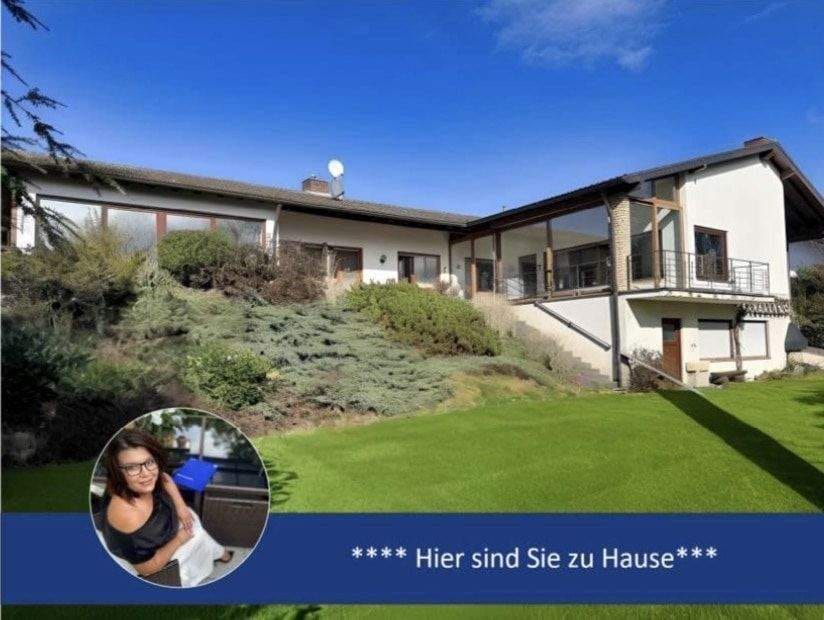Immobilie in Rheinbreitbach - Stilvolle Villa mit separater Wohneinheit, Wintergarten, Schwimmhalle und großzügigem Grundstück. - Bild 0