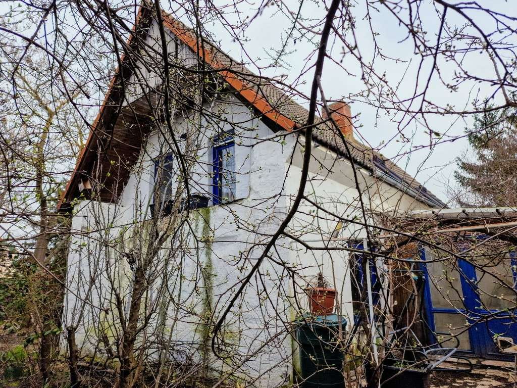 Immobilie in Landsberg - Sanierungsbedürftiges Bauernhaus, mit Garage im ehem. Stallgebäude, auf einem große - Bild 0