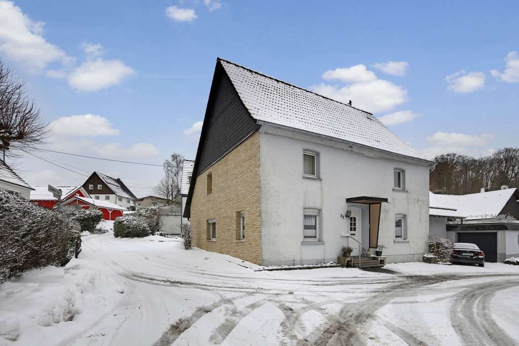 Immobilie in Marienheide - Wohnkomfort mit Charme! 
– DHH mit Wintergarten und Sauna - Bild 3
