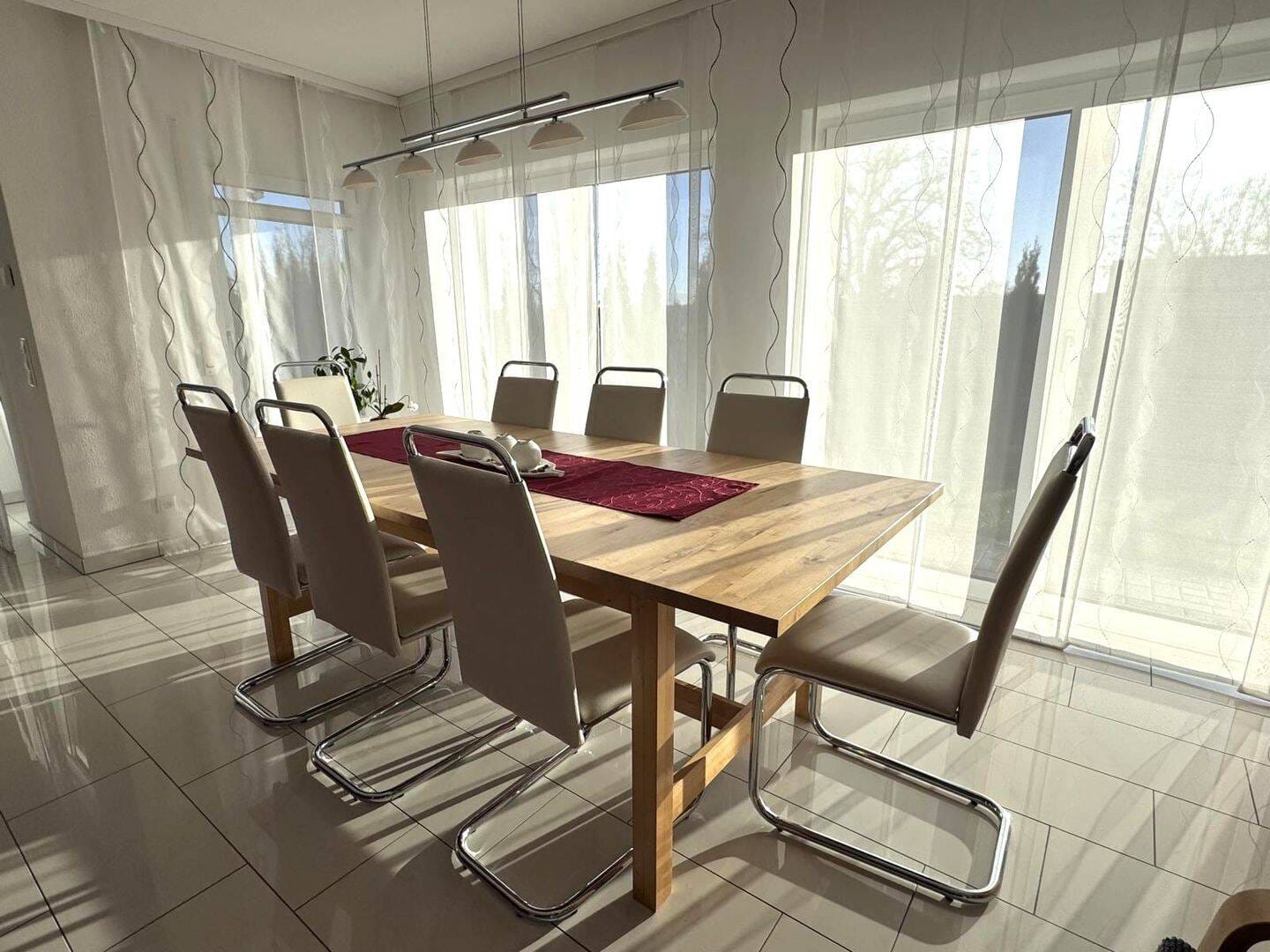 Immobilie in Pfalzgrafenweiler - Hochwertiges Einfamilienhaus - seniorengerecht, energieeffizient & bestens gepflegt - Bild 2