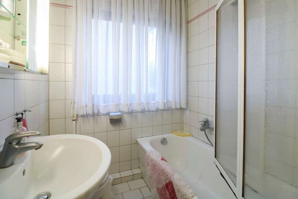 Immobilie in Haibach - Charmantes Mehrfamilienhaus mit vielseitigen Nutzungsmöglichkeiten in ruhiger, zentraler Lage - Bild 4