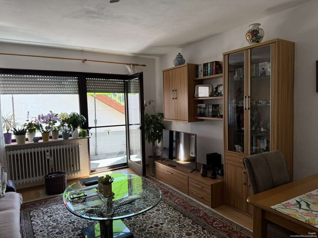 Immobilie in Keltern - Solides 6-Familienhaus in schöner Halbhöhenlage - Bild 2