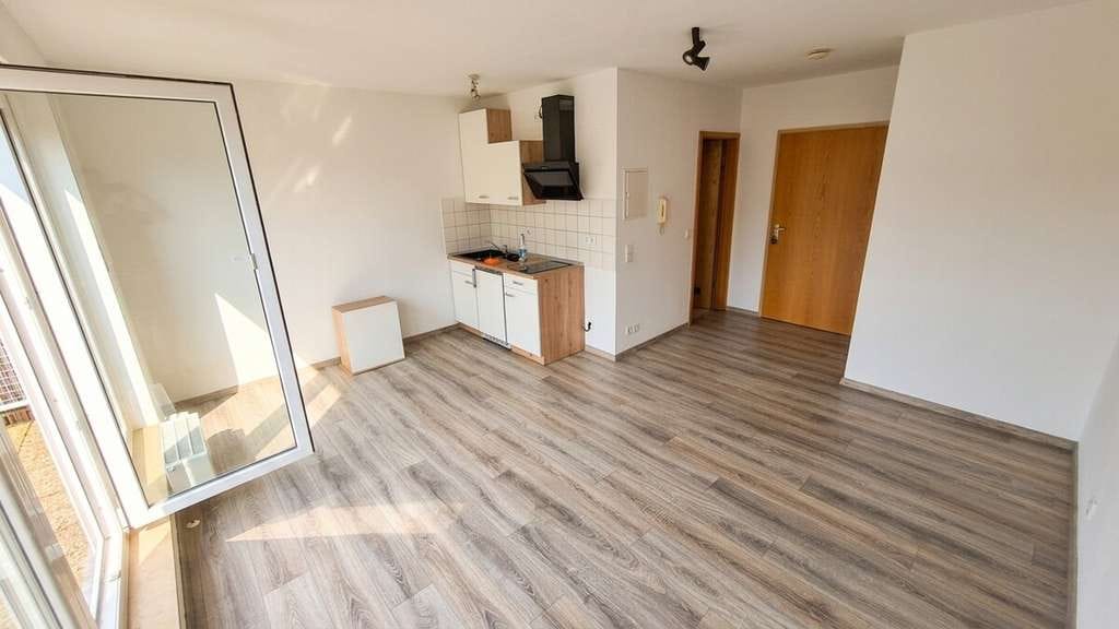Immobilie in Kernen im Remstal - Charmantes 1-Zimmer-Apartment mit Dachterrasse, Aufzug und Stellplatz in Rommelshausen - Bild 0