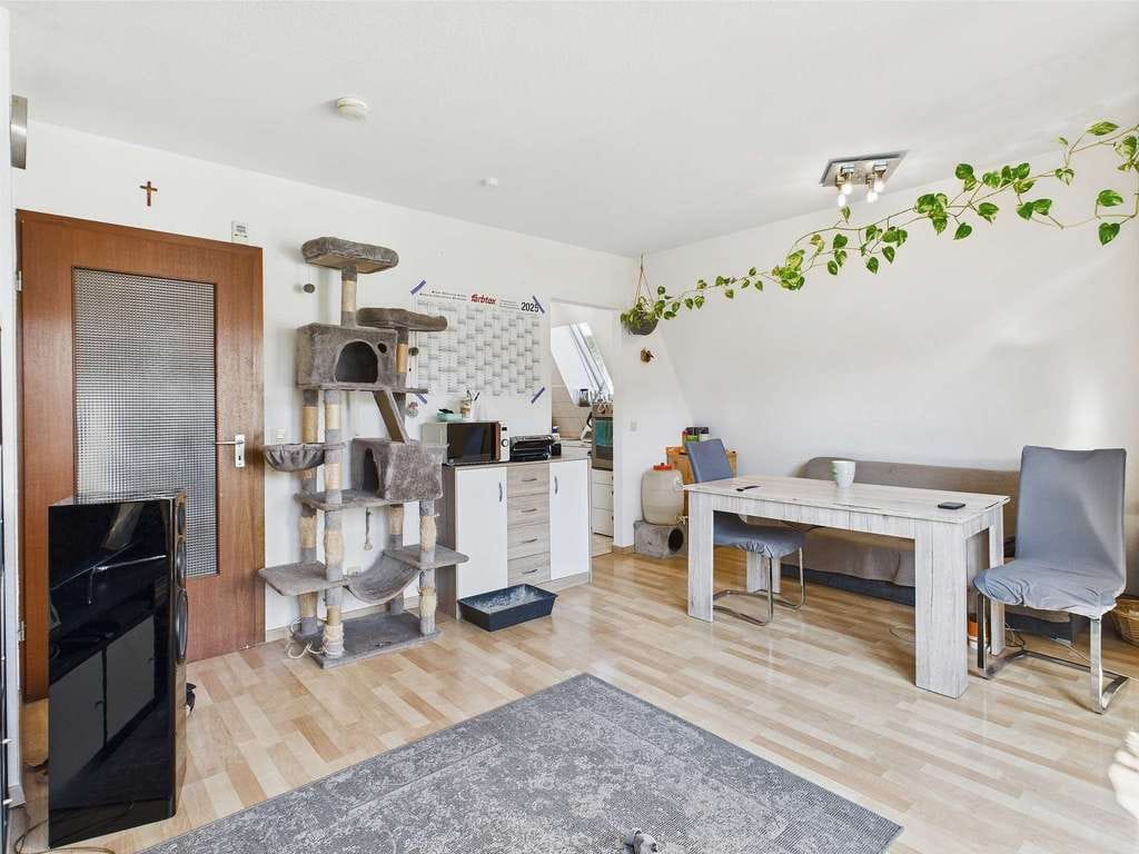 Immobilie in Stuttgart - 1-Zimmer-Wohnung mit Balkon und Tiefgaragenstellplatz in Zuffenhausen - Bild 3