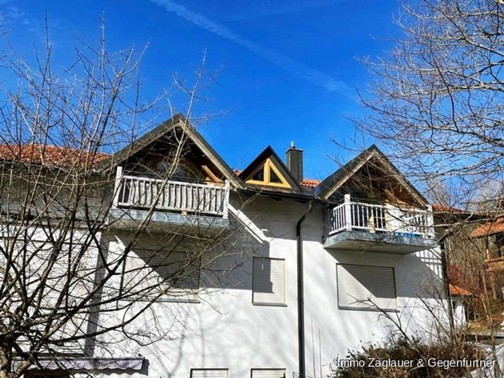 Immobilie in Neuschönau - Tolle 3-Zimmer-Wohnung im Bergdorf Waldhäuser - mit Garage! - Bild 1