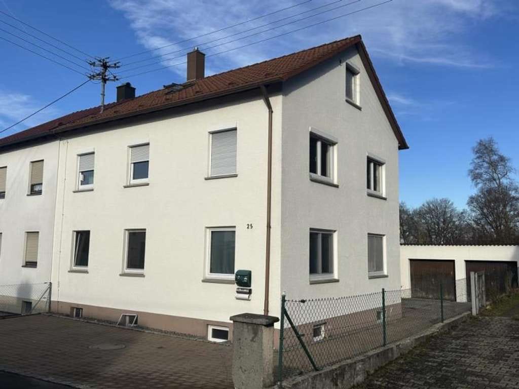 Immobilie in Biberach an der Riß - Großzügiges Einfamilienwohnhaus mit 8 Zimmern nahe Boehringer Ingelheim!  - Bild 1