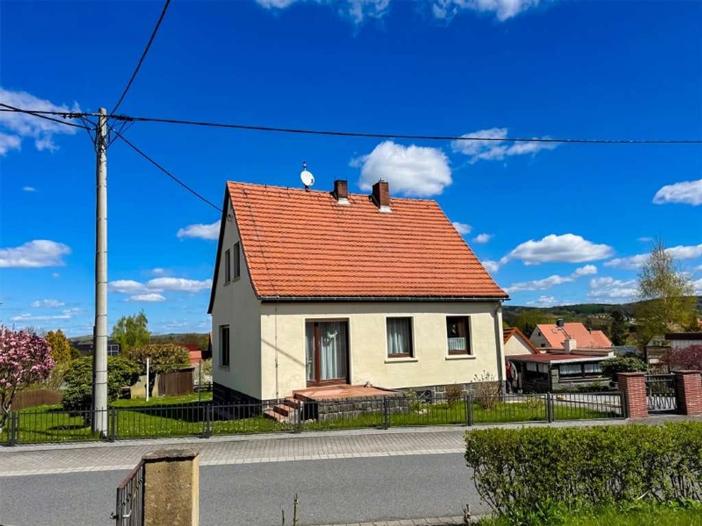 Immobilie in Neustadt in Sachsen - Hochwertig und ruhig wohnen mit Blick über die Stadt - Bild 1