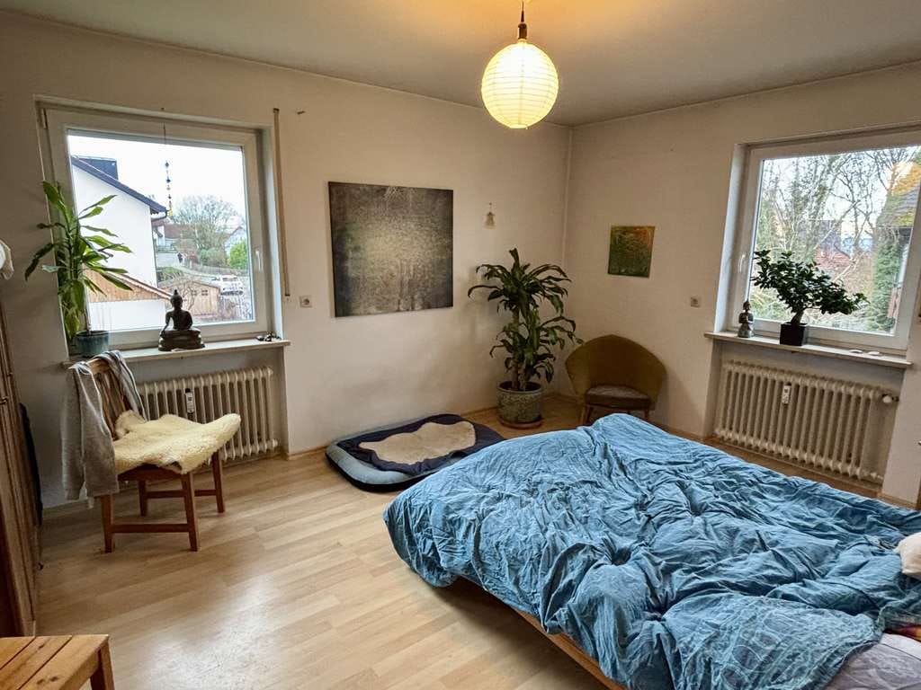 Immobilie in Vierkirchen - Solides Zweifamilienhaus  mit weiterem Entwicklungspotential - Bild 3