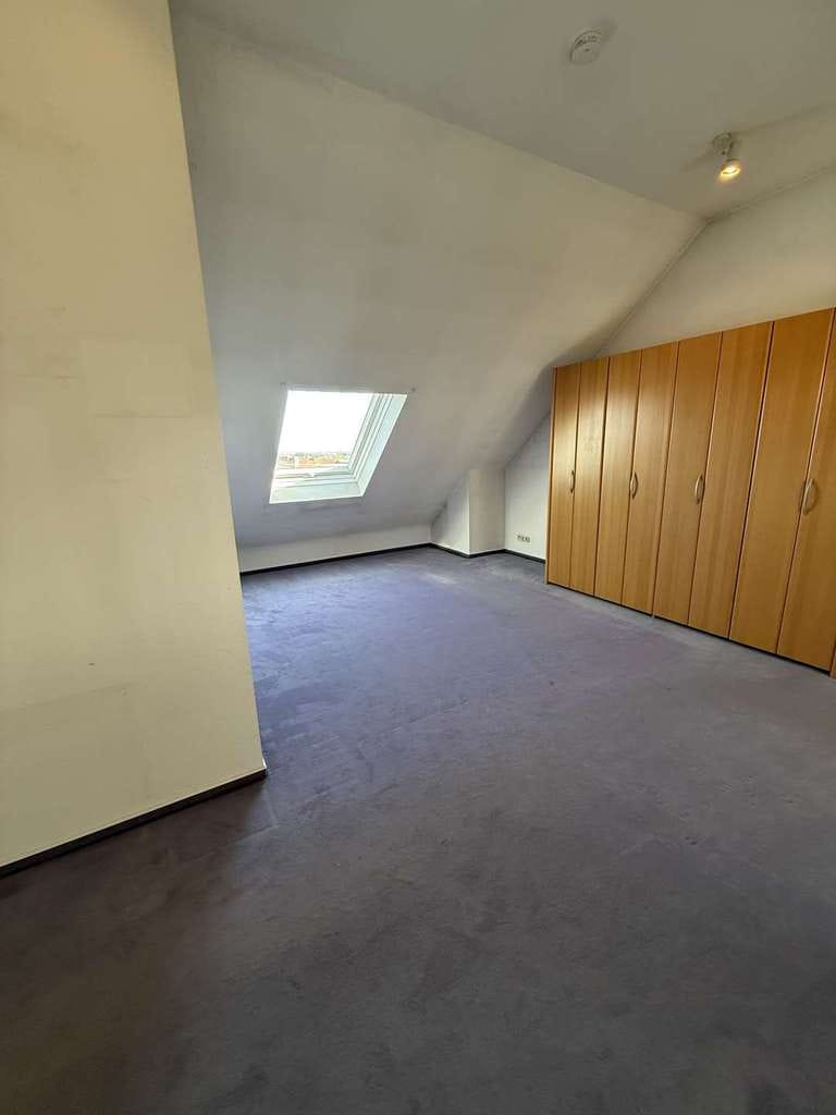 Immobilie in Schwalbach - Charmante 3-Zimmer Maisonette mit offener Galerie - Bild 4