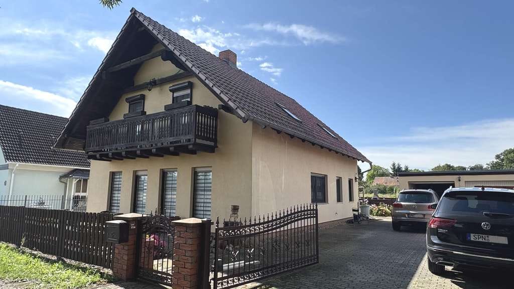 Immobilie in Schenkendöbern - Lichtdurchflutetes Haus in Naturlage - Bild 1